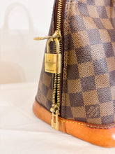 Carica l'immagine nel visualizzatore di Gallery, Borsa Louis Vuitton Alma vintage