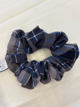 Carica l'immagine nel visualizzatore di Gallery, Elastico per capelli tartan grigio/blu