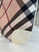 Carica l'immagine nel visualizzatore di Gallery, Borsa postina Burberry