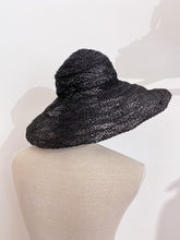 Carica l&#39;immagine nel visualizzatore di Gallery, Cappello vintage in paglia