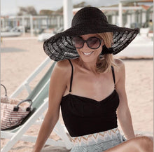 Carica l&#39;immagine nel visualizzatore di Gallery, Cappello vintage in paglia