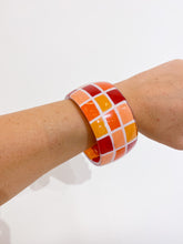 Carica l&#39;immagine nel visualizzatore di Gallery, Bracciale in resina ad anello