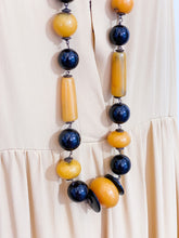 Carica l&#39;immagine nel visualizzatore di Gallery, Collana etnica lunga.