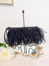 Load image into Gallery viewer, Clutch bag with feathers