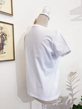 Carica l&#39;immagine nel visualizzatore di Gallery, Tshirt Flora - Slim - Ricamo cuore vuoto