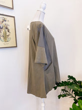 Carica l&#39;immagine nel visualizzatore di Gallery, Hue - Maxi T-shirt - Taglia L