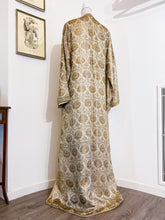 Load image into Gallery viewer, Damask caftan