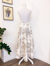 Load image into Gallery viewer, Beige toile de Jouy skirt - Size 44