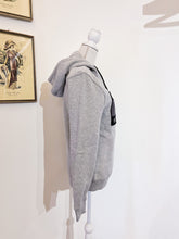 Carica l&#39;immagine nel visualizzatore di Gallery, Felpa - Taglia XS