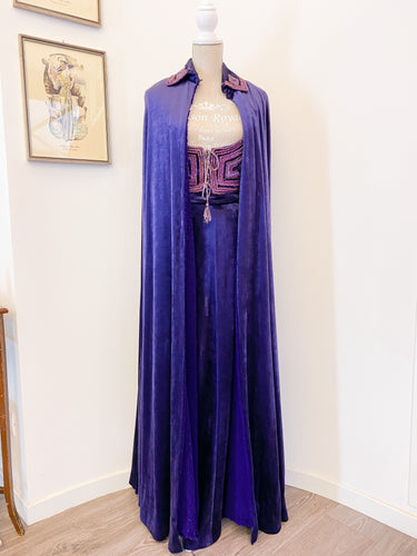 Vintage tailored cloak