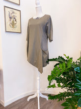 Carica l&#39;immagine nel visualizzatore di Gallery, Hue - Maxi T-shirt - Taglia L