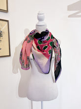 Carica l&#39;immagine nel visualizzatore di Gallery, Foulard - Vintage - 130 • 113 cm