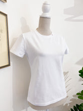 Carica l&#39;immagine nel visualizzatore di Gallery, Tshirt Flora - Slim - Ricamo cuore vuoto