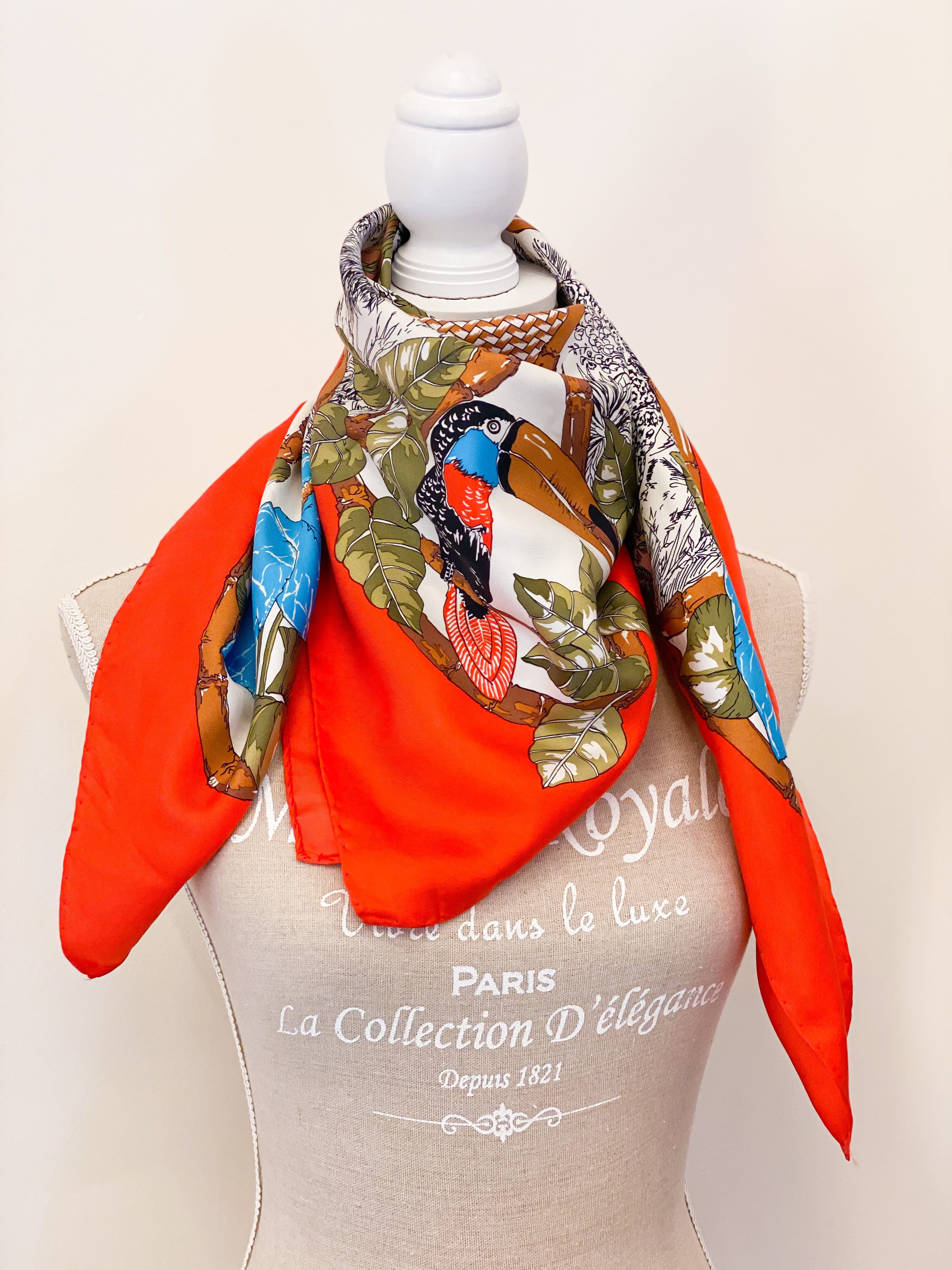 Foulard Donna Firmati Foulard Effetto Seta Quadrato Motivo