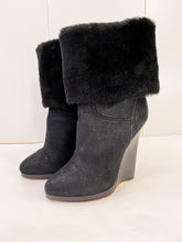 Load image into Gallery viewer, Casadei - Sheepskin ankle boots - N°35