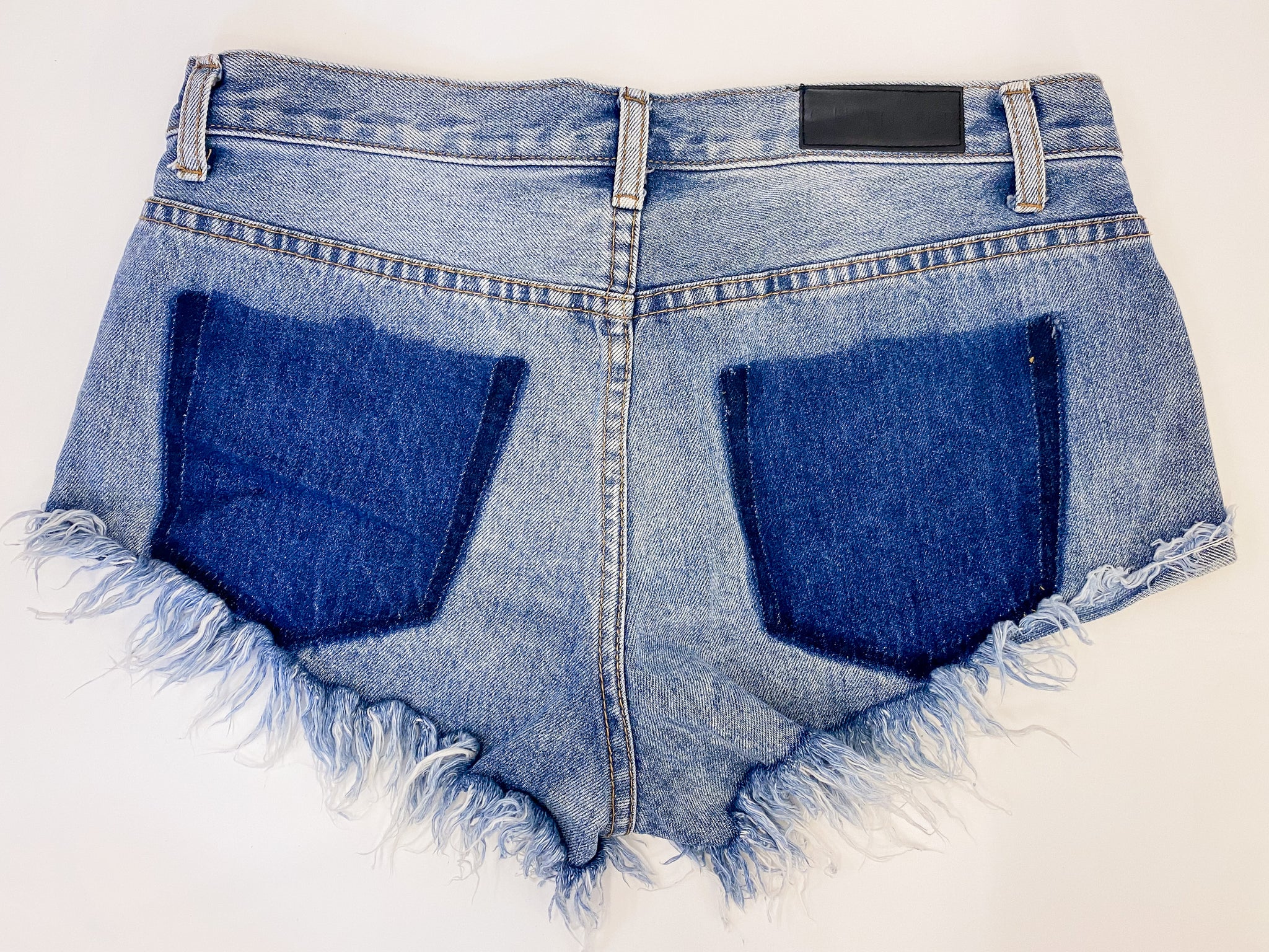 Size 27 shorts store