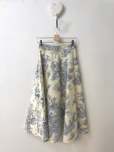 Carica l&#39;immagine nel visualizzatore di Gallery, Gonna sartoriale Toile de Jouy azzurro -PREORDER