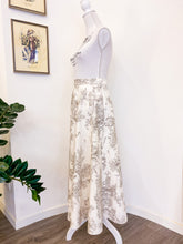 Carica l&#39;immagine nel visualizzatore di Gallery, Gonna toile de Jouy beige - Taglia 44