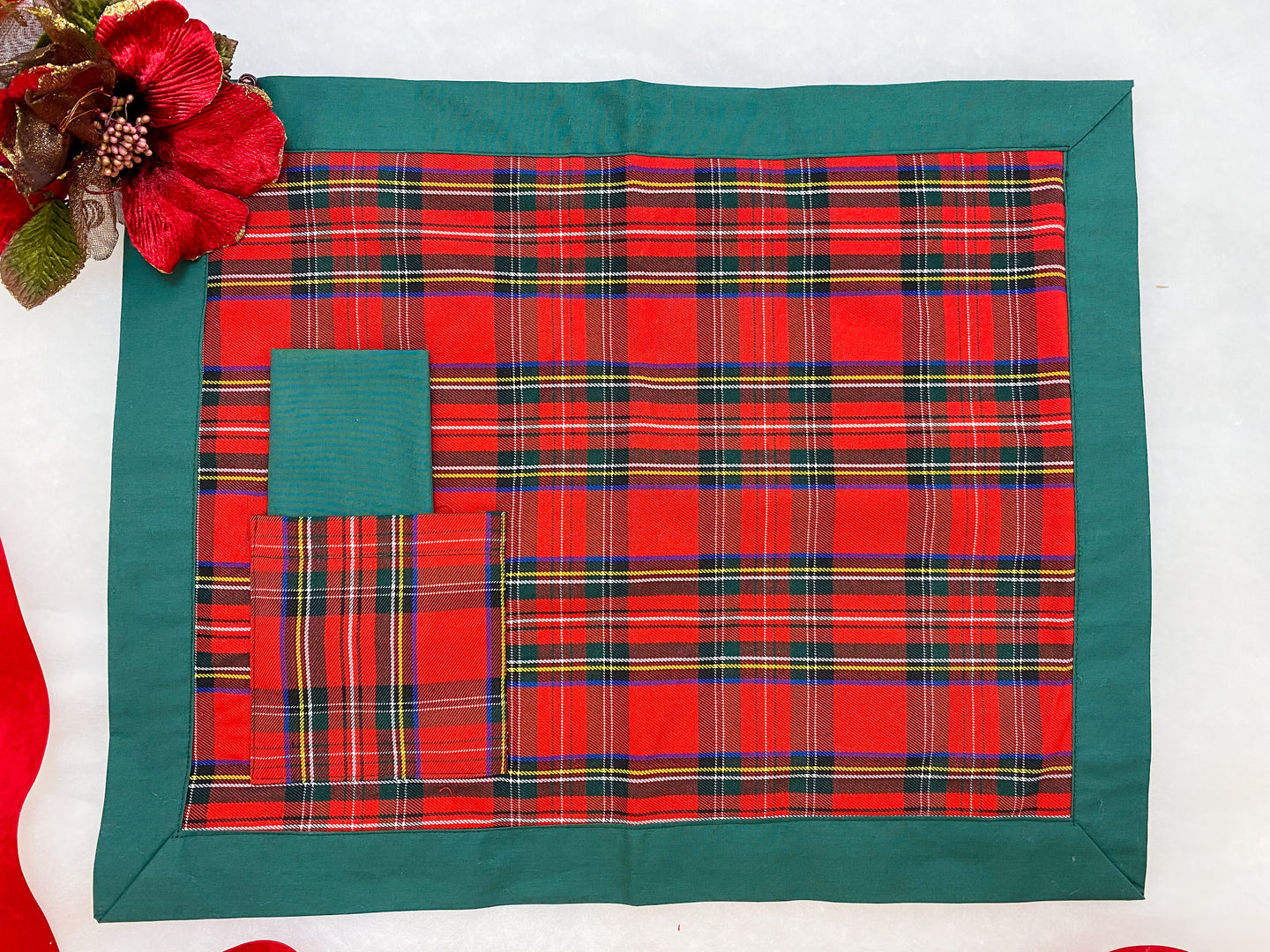 Tovaglietta Tartan rosso con profilo verde
