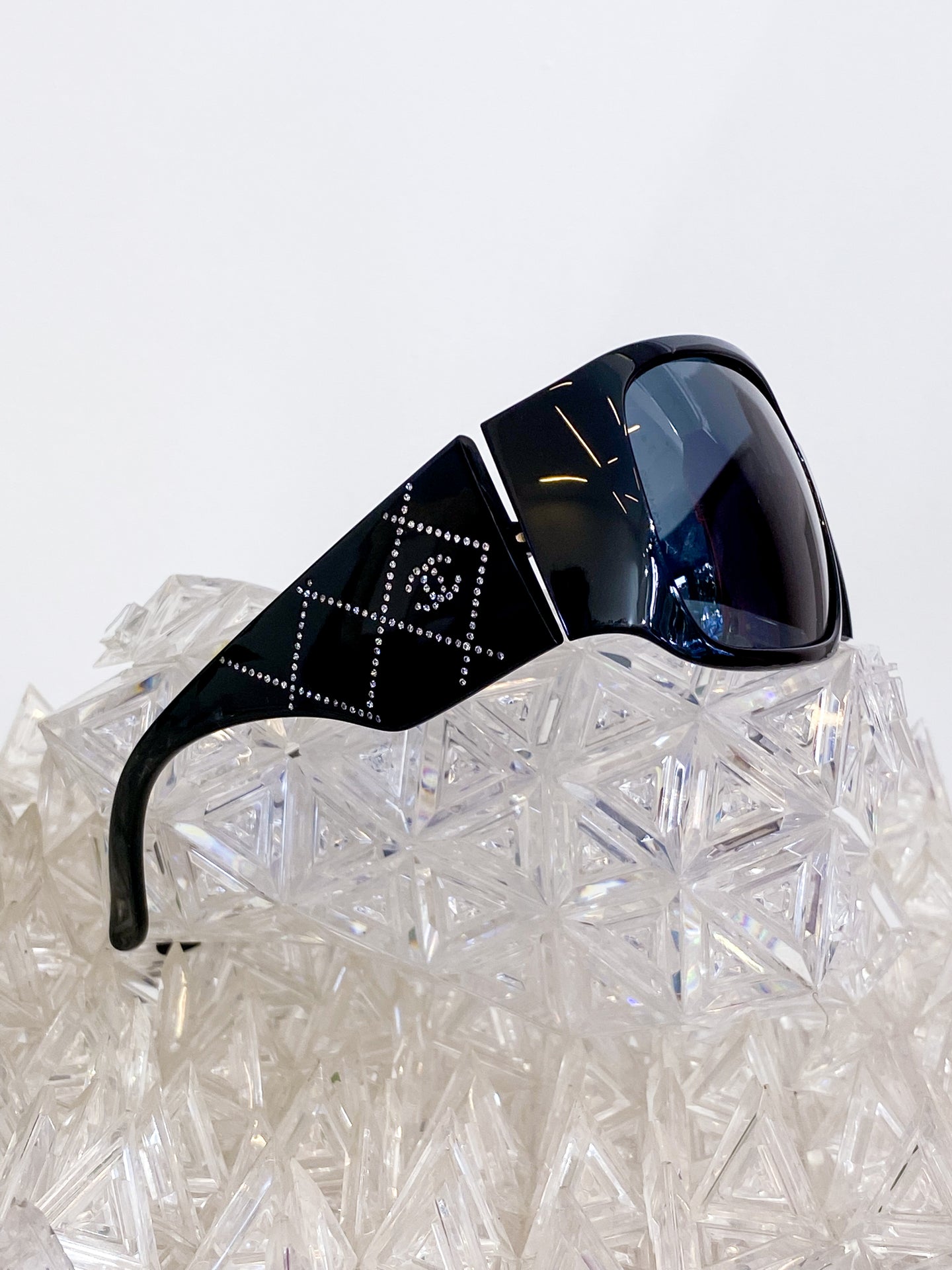 Chanel - Mascherina con Swarovski