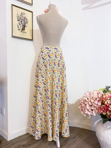 Spring long skirt - Sizes: 44