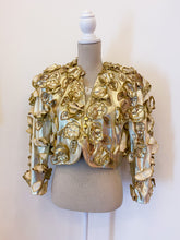 Load image into Gallery viewer, Spencer gold flowers