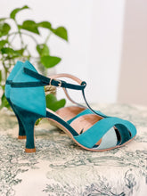 Load image into Gallery viewer, Sandal - Alicia green suede