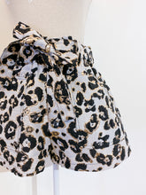 Carica l&#39;immagine nel visualizzatore di Gallery, Shorts animalier lamè - Taglia Unica
